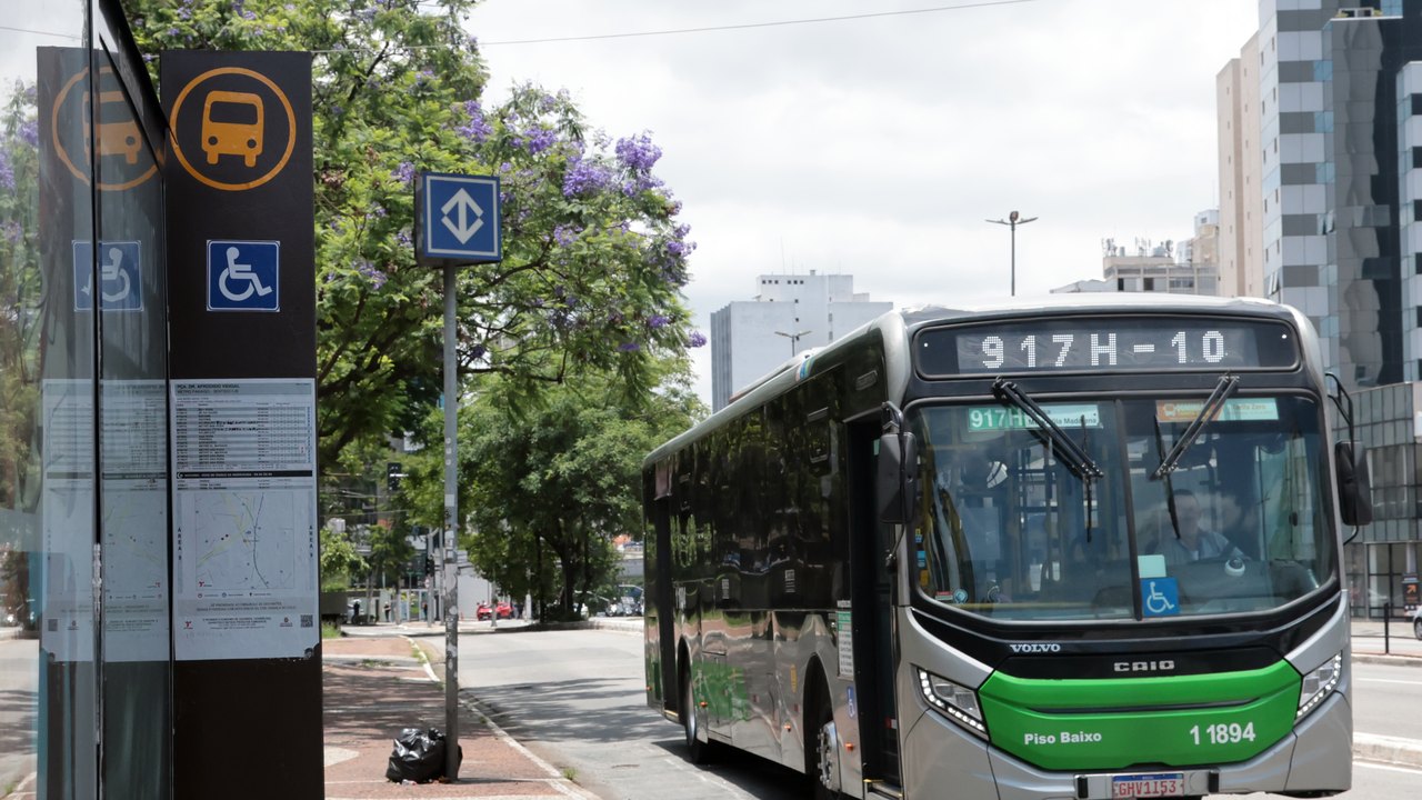 Setor de serviços tem estabilidade em junho e crescimento de 2% no 1º semestre