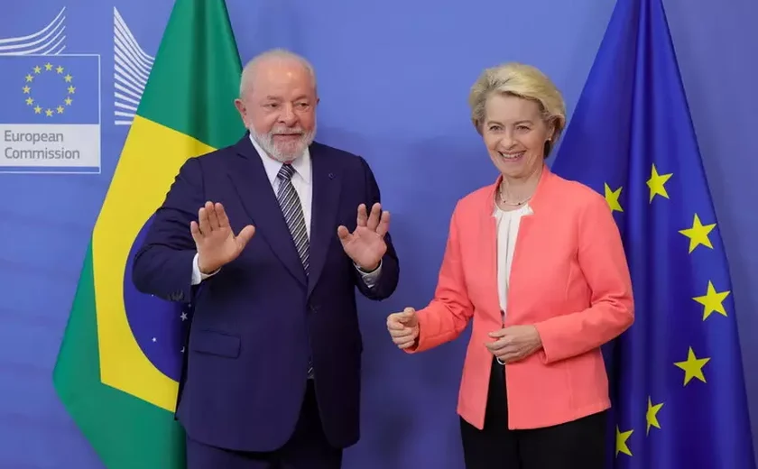Lula fala com Von der Leyen e pede Mercosul-UE ainda em 2025