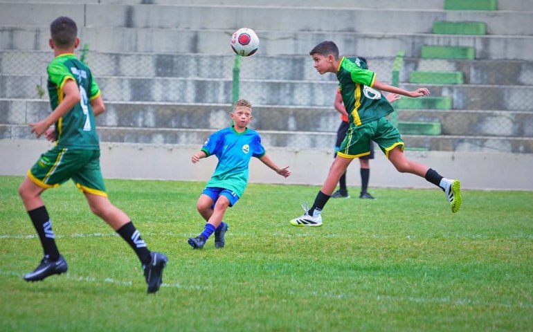 Quartas de final da Copa Professor Zezinho movimentam feriado no Clube do Servidor