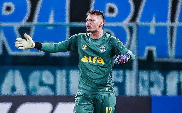 Grêmio renova contrato com Gabriel Grando até 2029 após desistir de Bento