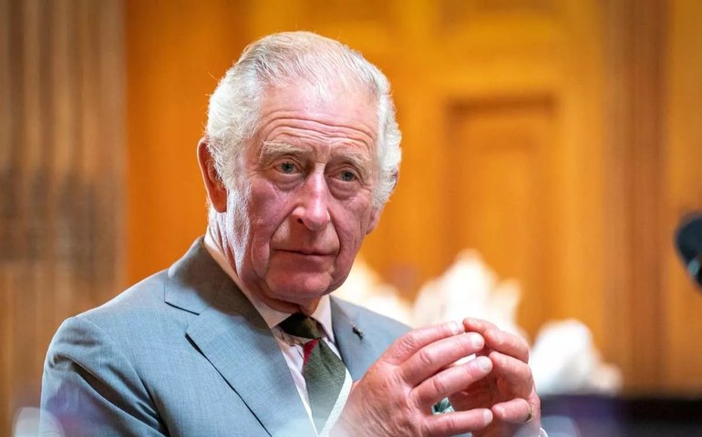 Rei Charles dá ordem de despejo a Harry e Meghan de mansão, diz jornal