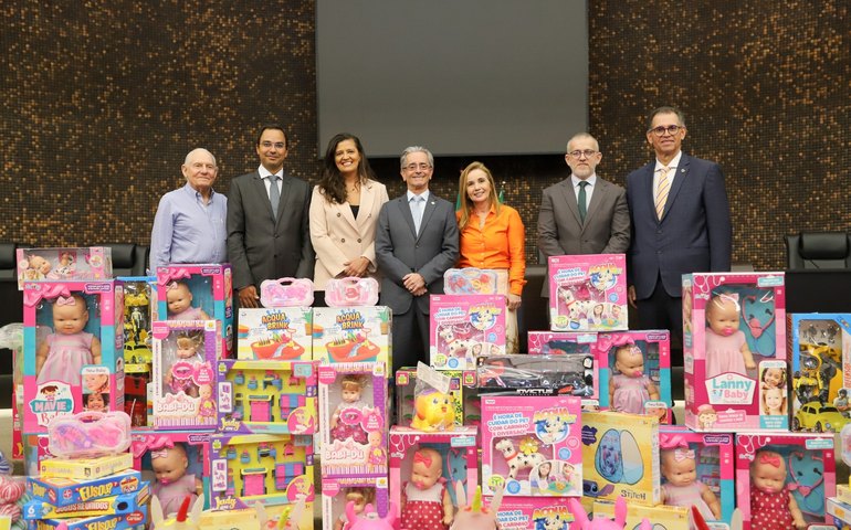 Cartórios doam 500 brinquedos para campanha de Dia das Crianças do TJAL