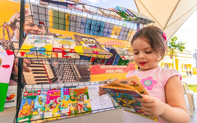 Leitura na Praça: Biblioteca Municipal leva atividades de imersão literária ao Centro