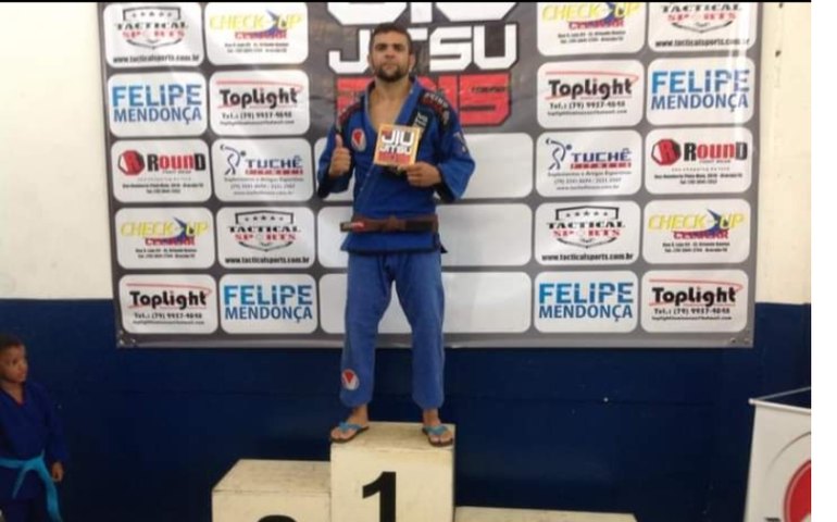Atleta palmeirense busca apoio para disputar torneio mundial de Jiujtsu