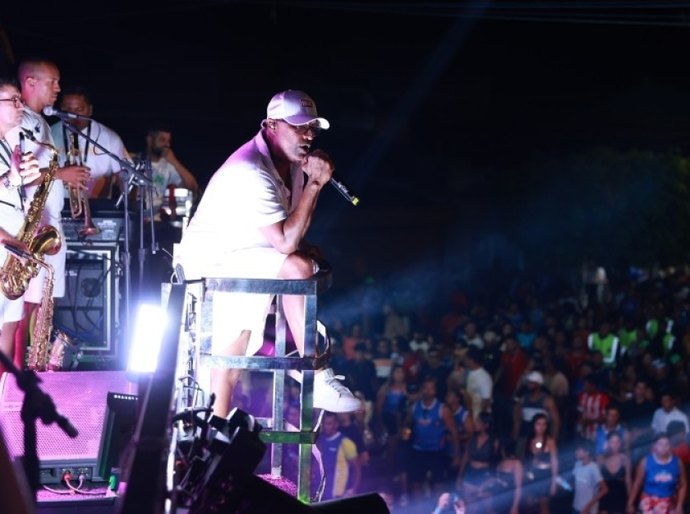 Banda SeeWay arrastou um mar de gente no encerramento do CarnaFolia 2026 em Campo Alegre