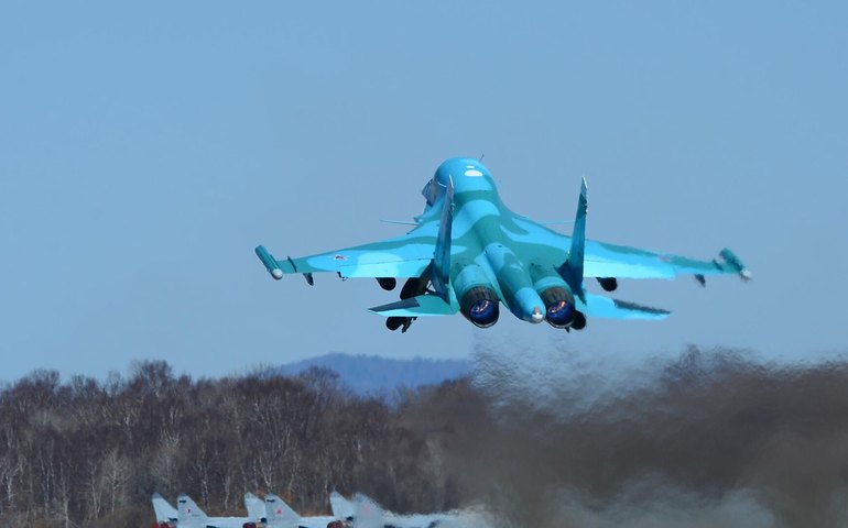 Professor: Ocidente não entende o quanto arrisca por causa da Ucrânia, após ataques a bases aéreas