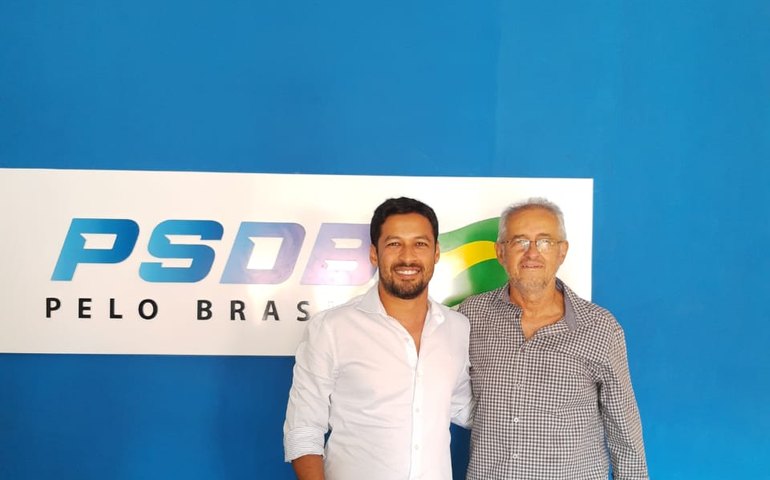 Lideranças de Jequiá da Praia conversam com Rodrigo Cunha sobre campanha de  filiação do PSDB Alagoas