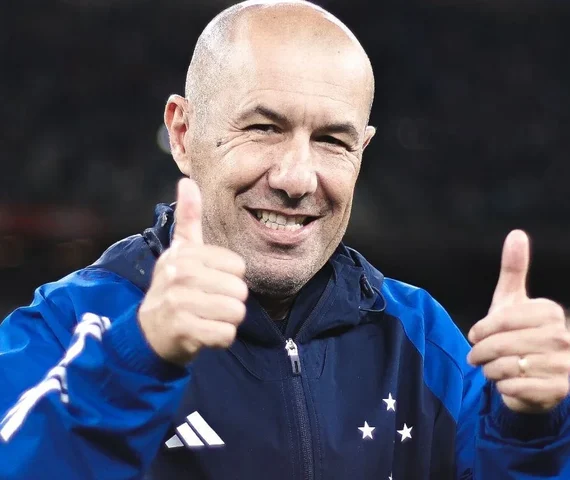 Flamengo oficializa Leonardo Jardim após queda histórica de Filipe Luís