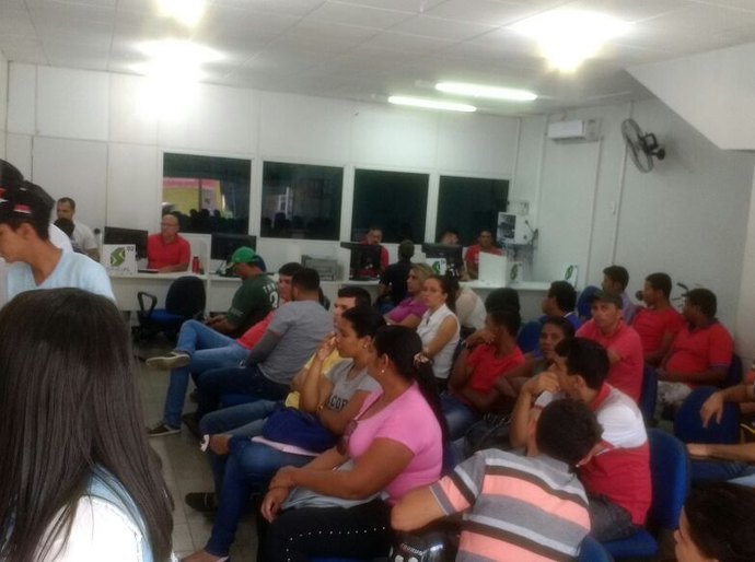 Movimentação intensa marca retorno das atividades no Sine Arapiraca