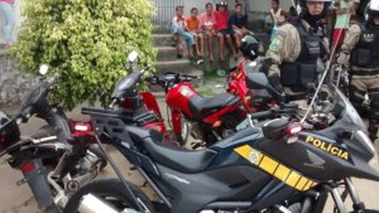 Operação da PRF resulta na prisão de seis pessoas e apreensão de motos