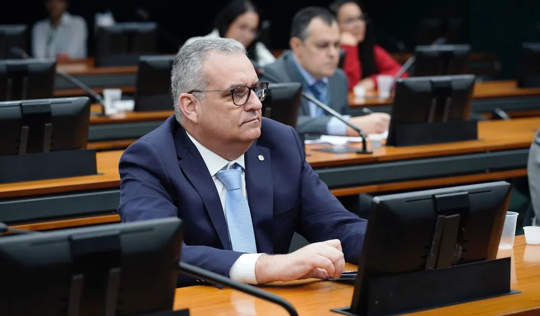 Com o UB nas mãos, Gaspar fica “independente” para o pleito 2026?