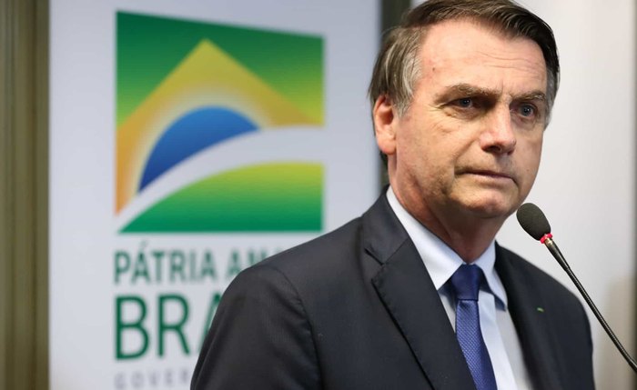 Bolsonaro diz que existem 'ameaças' ao seu mandato
