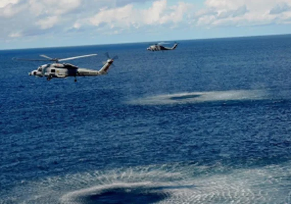 Vídeo mostra soldados iranianos descendo de helicóptero para apreender navio de carga 'vinculado' a Israel