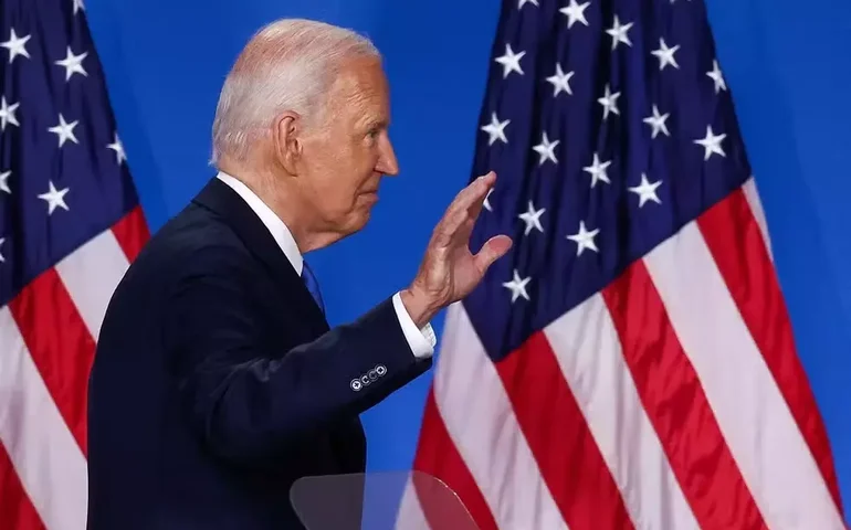 Democratas arrecadam R$ 280 milhões e batem recorde após desistência de Biden