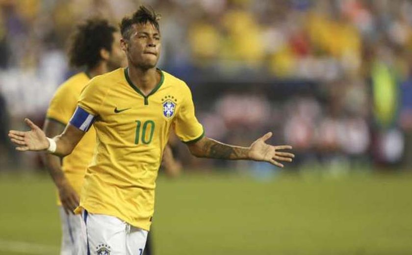 Neymar presenteia Paolla Oliveira com brinco de diamante
