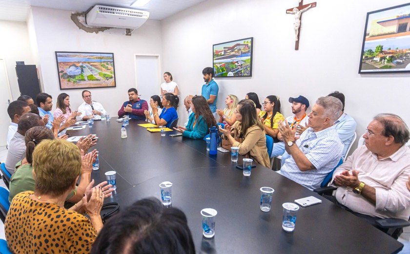 Prefeitura de Arapiraca repassa mais de R$ 1 milhão para Entidades