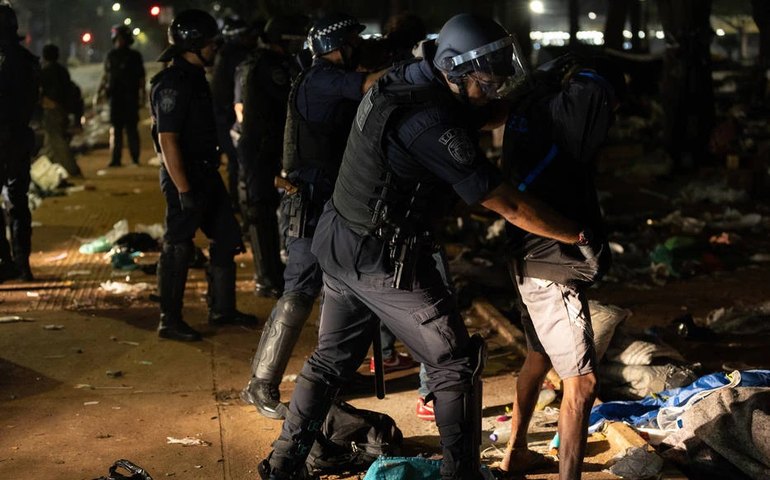 Santos se esforça após levar virada e busca empate com o Fluminense na Vila