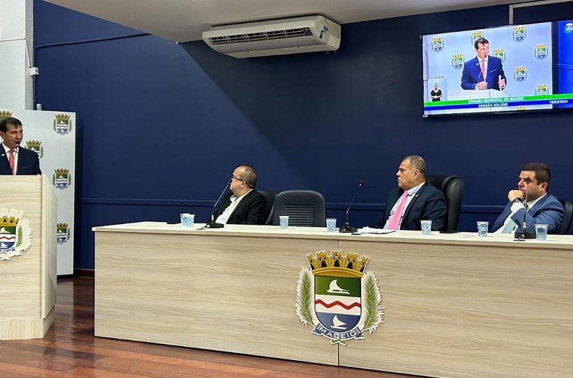 Câmara concede título de cidadão honorário ao coordenador da Vigilância Sanitária de Maceió
