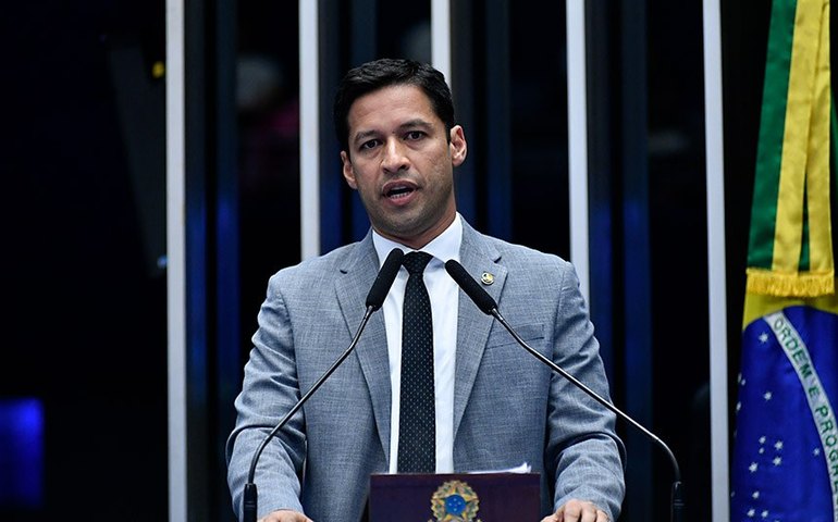 Rodrigo Cunha defende ampla discussão do PL das fake news antes da sua votação