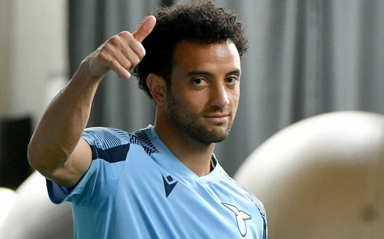 Palmeiras surpreende e fecha com Felipe Anderson, ex-Santos