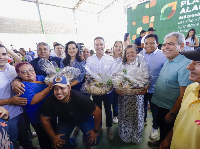 Prefeita e governador lançam programa Planta Alagoas 2025 em Palmeira dos Índios