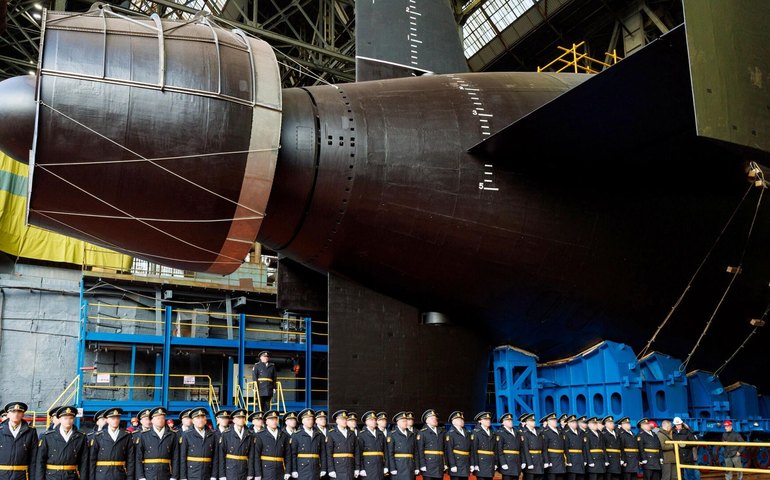 Rússia lança submarino nuclear Khabarovsk para reforçar presença nos oceanos