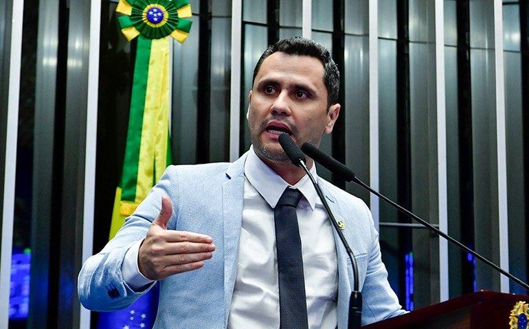 Cleitinho critica pautas do STF e propõe mudanças na minirreforma eleitoral