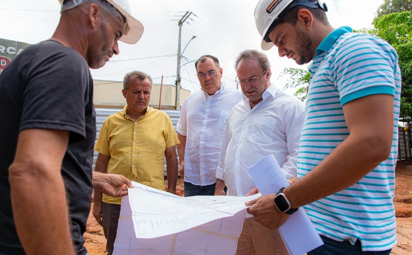 Prefeito Luciano acompanha obras de revitalização do Mercado de Carnes na Vila São José