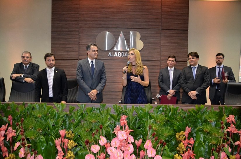 Presidente da OAB/AL encerra maior evento da advocacia alagoana com a Carta da Conferência