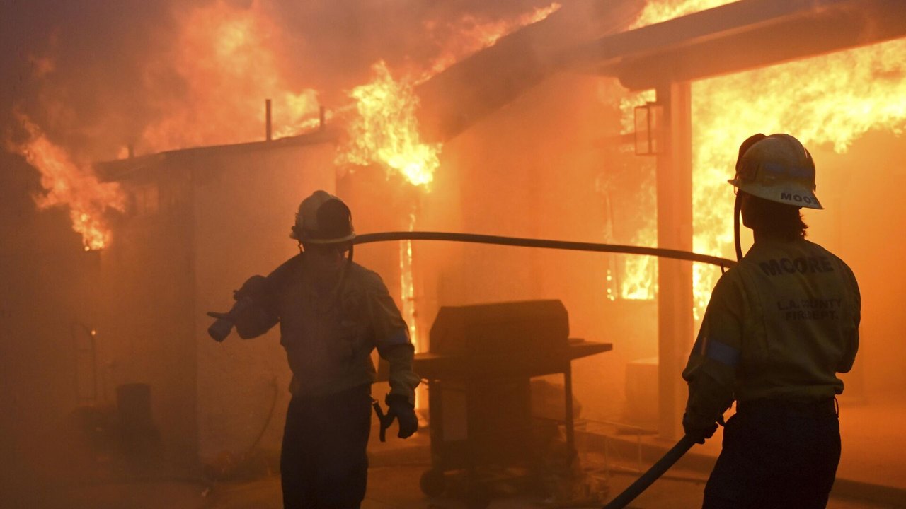 'Fracasso' da política dos democratas provoca incêndios na Califórnia, relata mídia