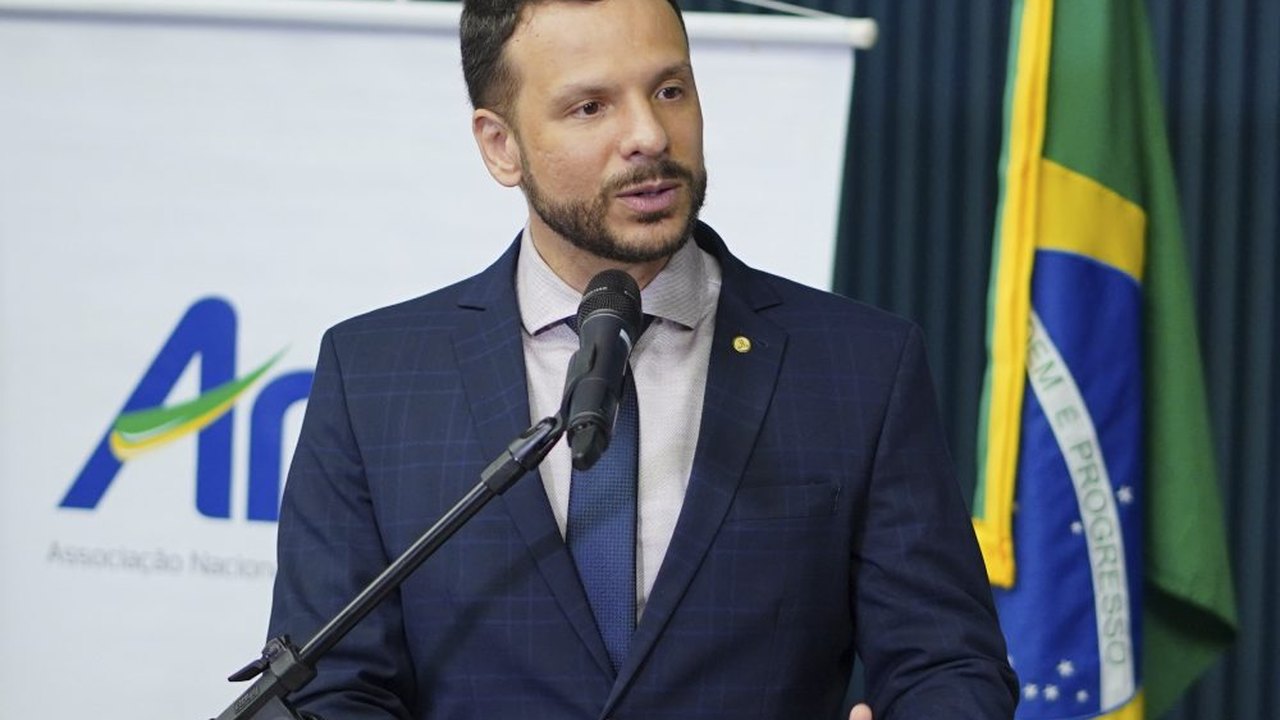 ‘Bancada do funcionalismo’ diz que reajuste pode chegar em Estados e municípios