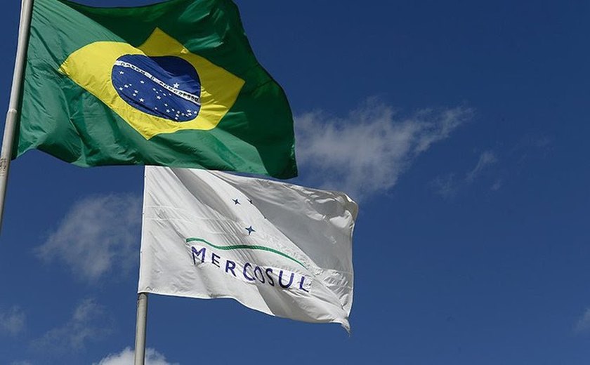 Acordo Mercosul-UE tem efeito positivo para Brasil de 0,34% (R$ 37 bi) sobre PIB