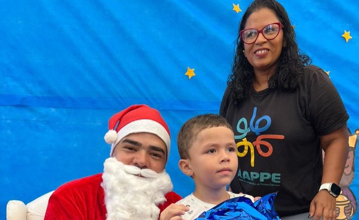 Papai Noel foi presença marcante na festa