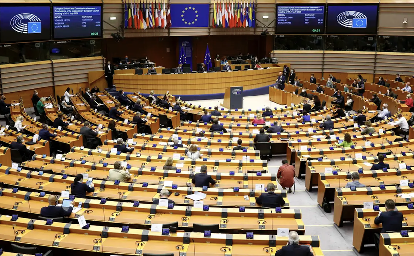 UE: Partidos de direita buscam coalizões para ganhar espaço no novo Parlamento Europeu