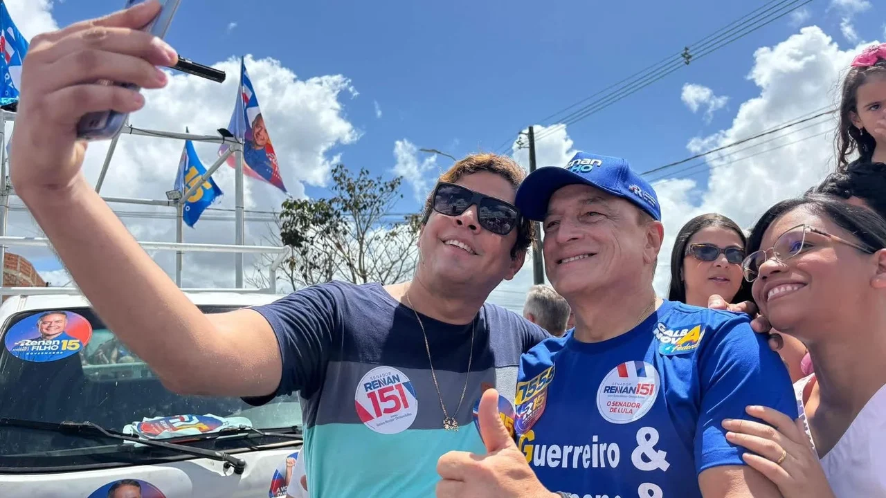 Galba Novaes participa de caravana com Renan Filho e recebe apoio da população na parte alta de Maceió