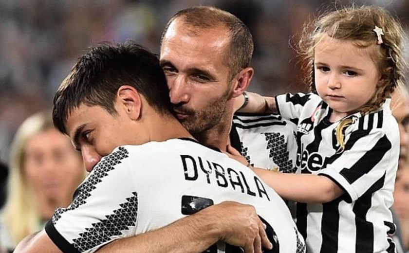 Juventus cede empate à Lazio na despedida de Chiellini e Dybala em Turim