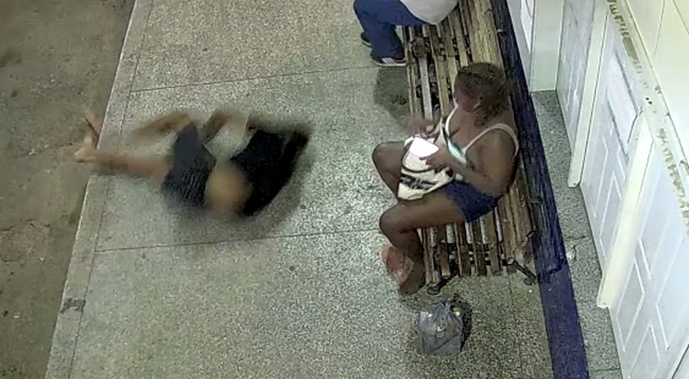 Motociclista colide com ônibus e é arremessado na Rodoviária de Santo Amaro das Brotas