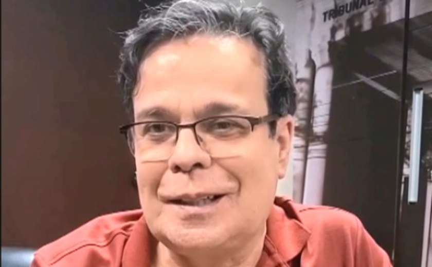 Tutmés explica: Bolsonaro de tornozeleira, símbolo do Estado de Direito ou politização?