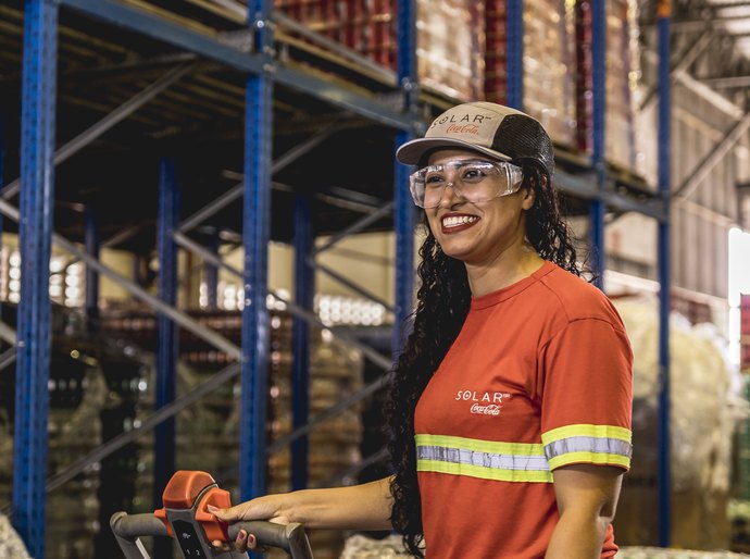 Solar Coca-Cola abre 115 vagas de emprego em Alagoas; confira informações