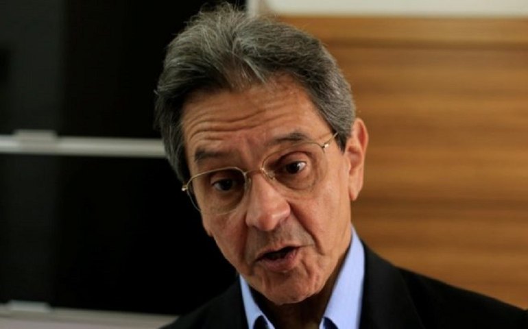 Alexandre decreta nova prisão de Jefferson por ‘confronto de guerra’ contra PF