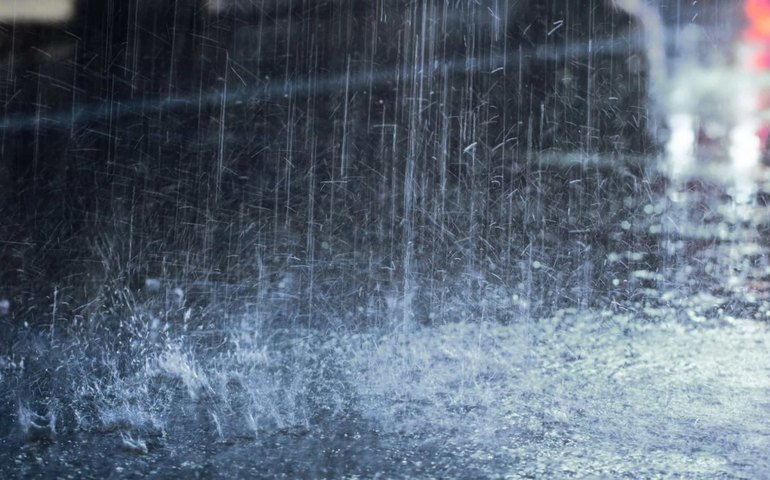 Temporais devem continuar no litoral paulista nesta segunda-feira