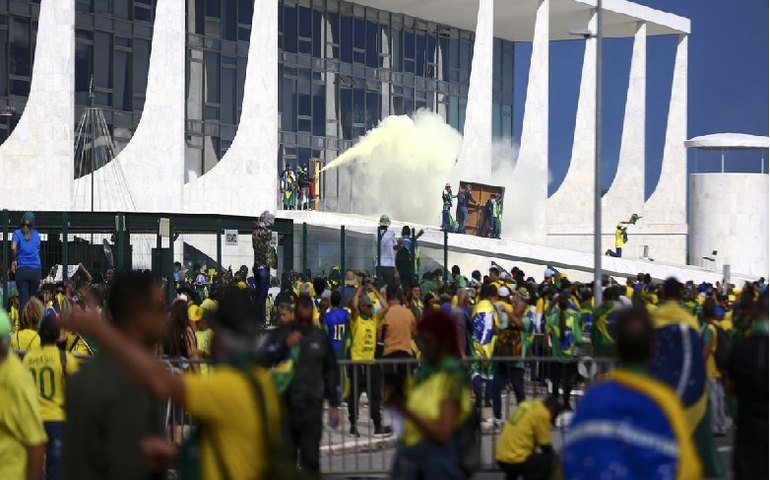 Governo abre canais para denúncias, informações e vídeos sobre ataques no DF