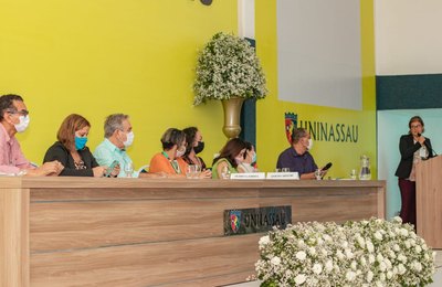 Fórum debate desafios enfrentados pelos profissionais de saúde durante a pandemia