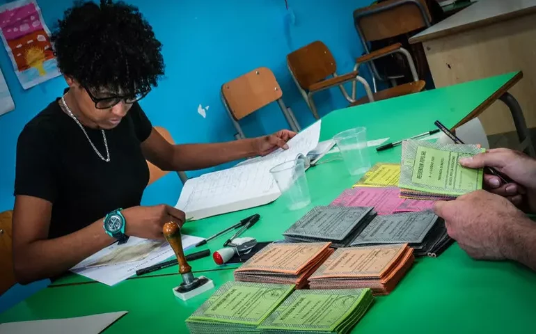 Presença eleitoral em 1º dia de referendos na Itália é de 16%