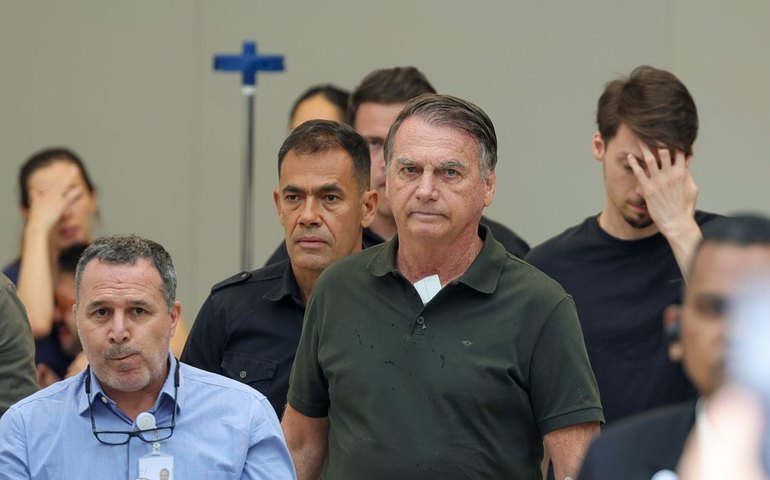 Moraes permite internação de Bolsonaro para cirurgia em Brasília