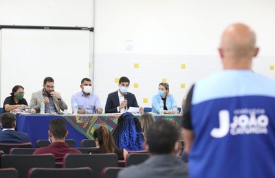 "Voltar a ter aulas presenciais é urgente e uma questão de humanidade", diz João Catunda