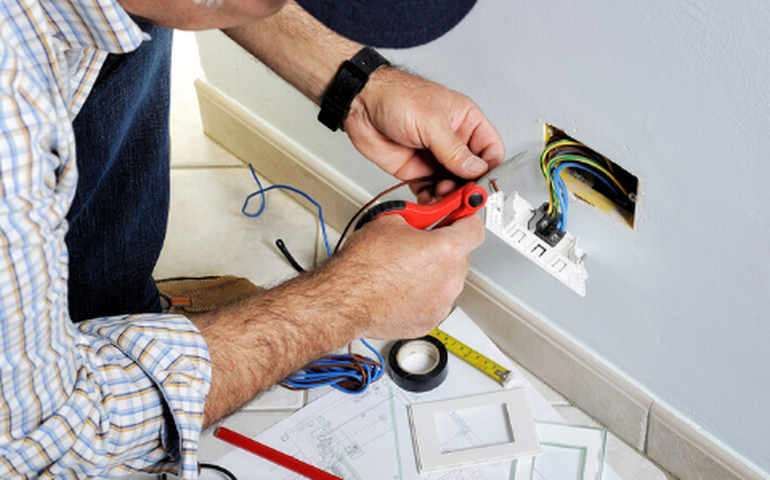 Instalação do dispositivo pode evitar queima de equipamentos e garantir segurança da população, alerta Equatorial