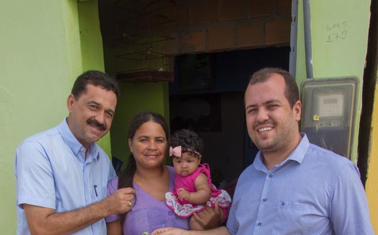 Prefeitura de Limoeiro de Anadia distribui mais de 25 toneladas de peixe na Semana Santa