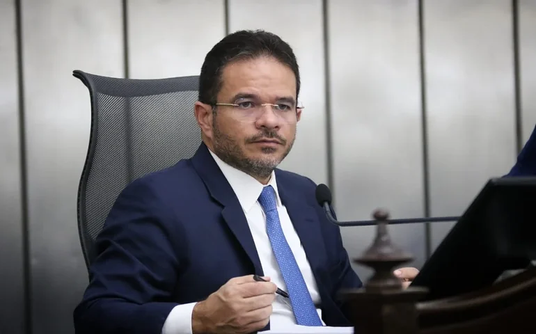 Presidente da ALE afirma que debate sobre o Master não pode ser substituído por ataques políticos
