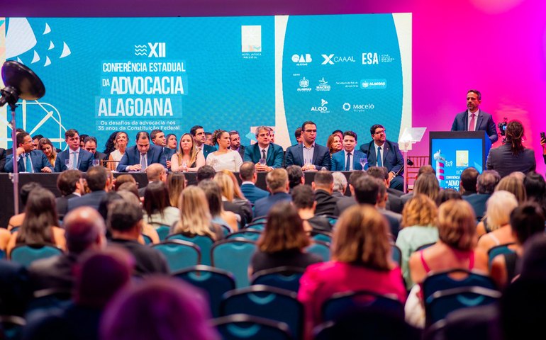Governador participa da conferência da OAB e defende valores da Constituição